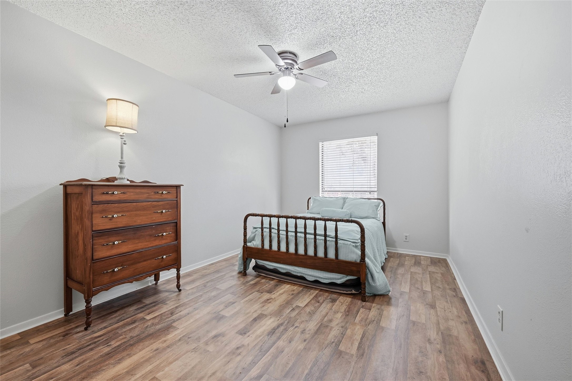 1901 Paula Drive Denison TX 75020