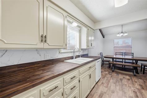 1901 Paula Drive Denison TX 75020