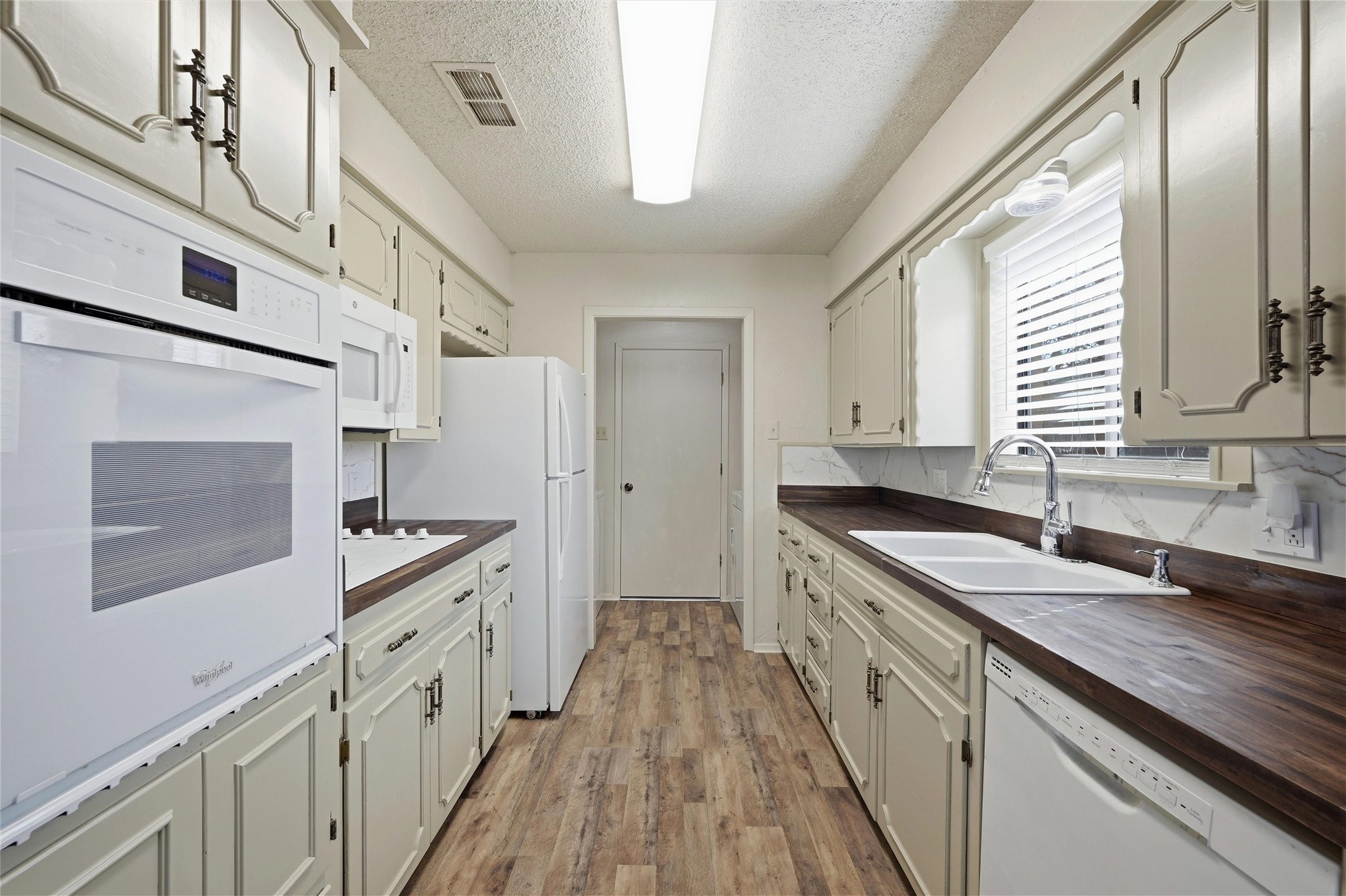 1901 Paula Drive Denison TX 75020