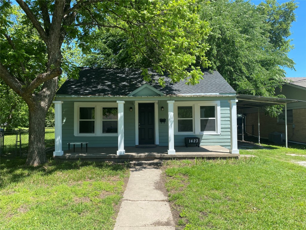 1423 Cherry Street Gainesville TX 76240