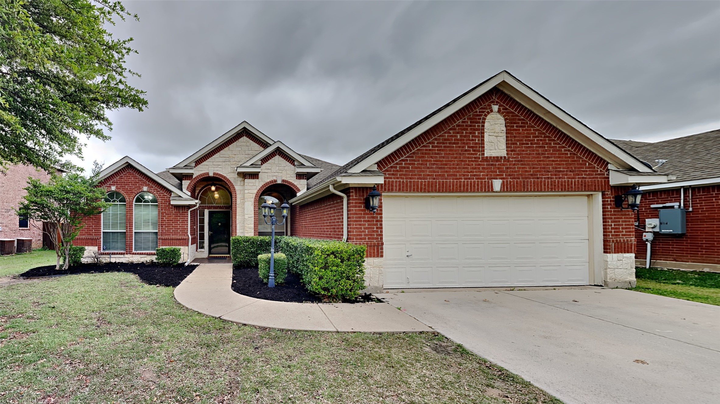 956 Sherry Lane Saginaw TX 76179