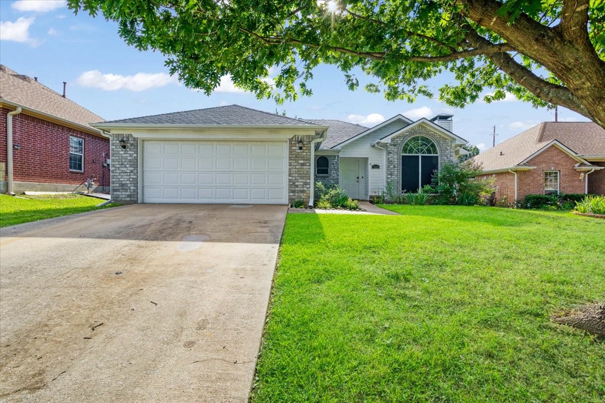 4805 Indio Lane Sherman TX 75092