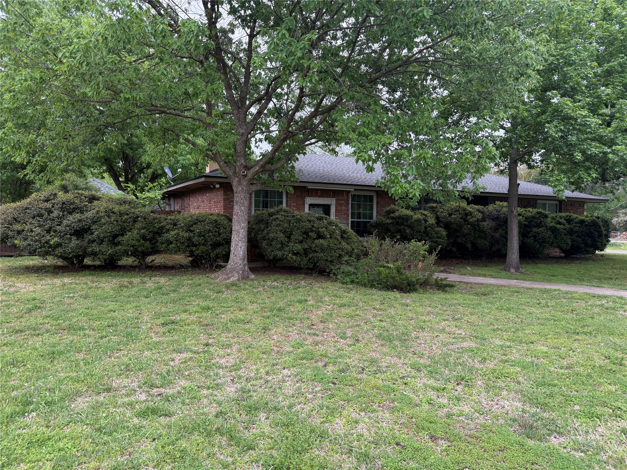 2200 Agnew Street Bonham TX 75418