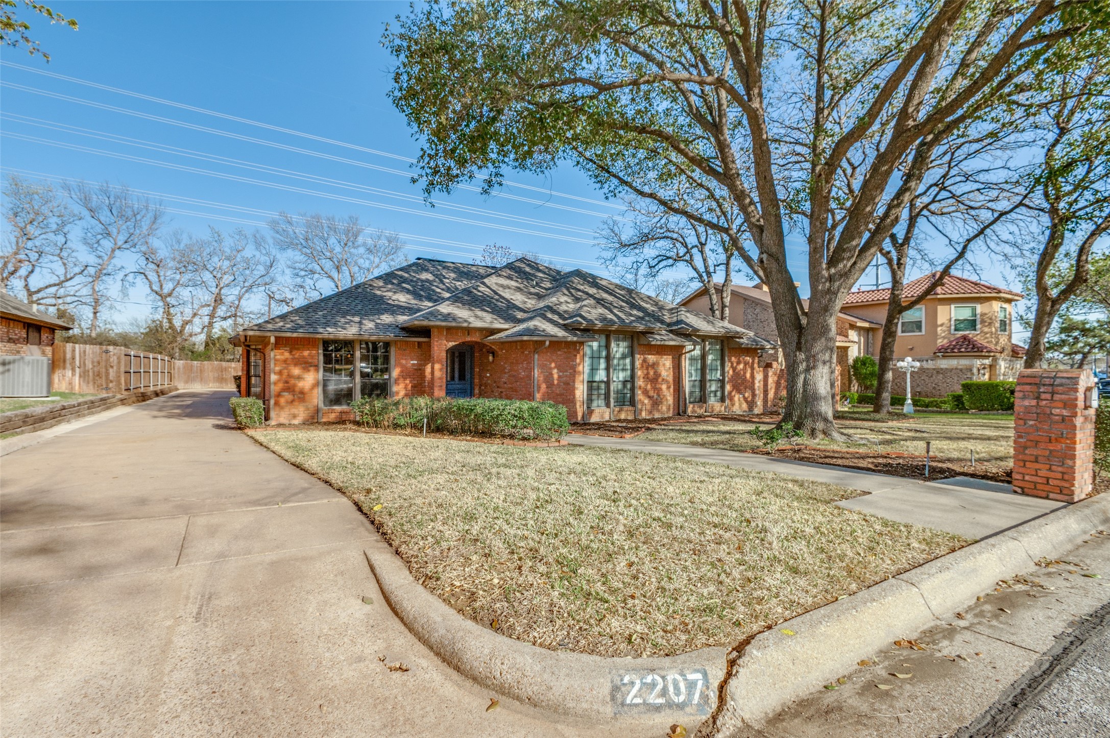 2207 Rocky Branch Drive Arlington TX 76013