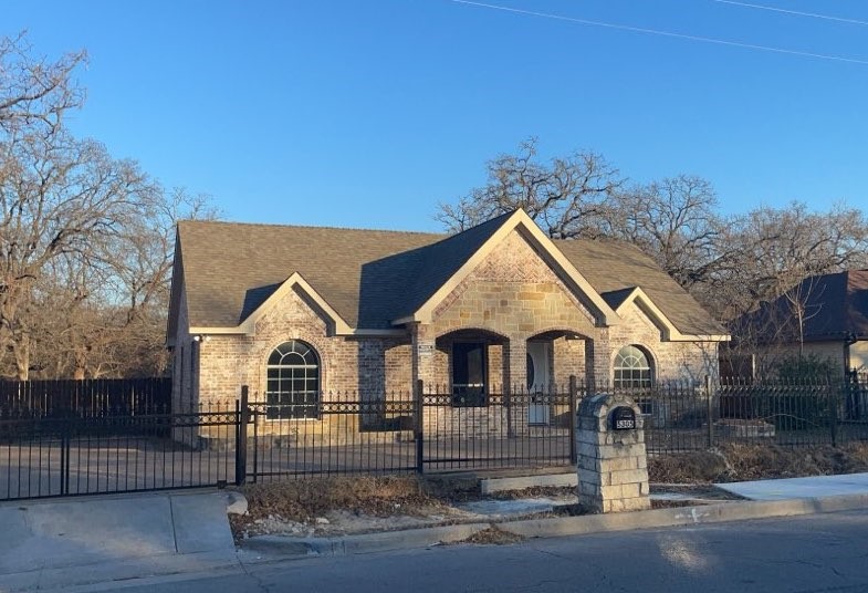5305 Miller Avenue Fort Worth TX 76119