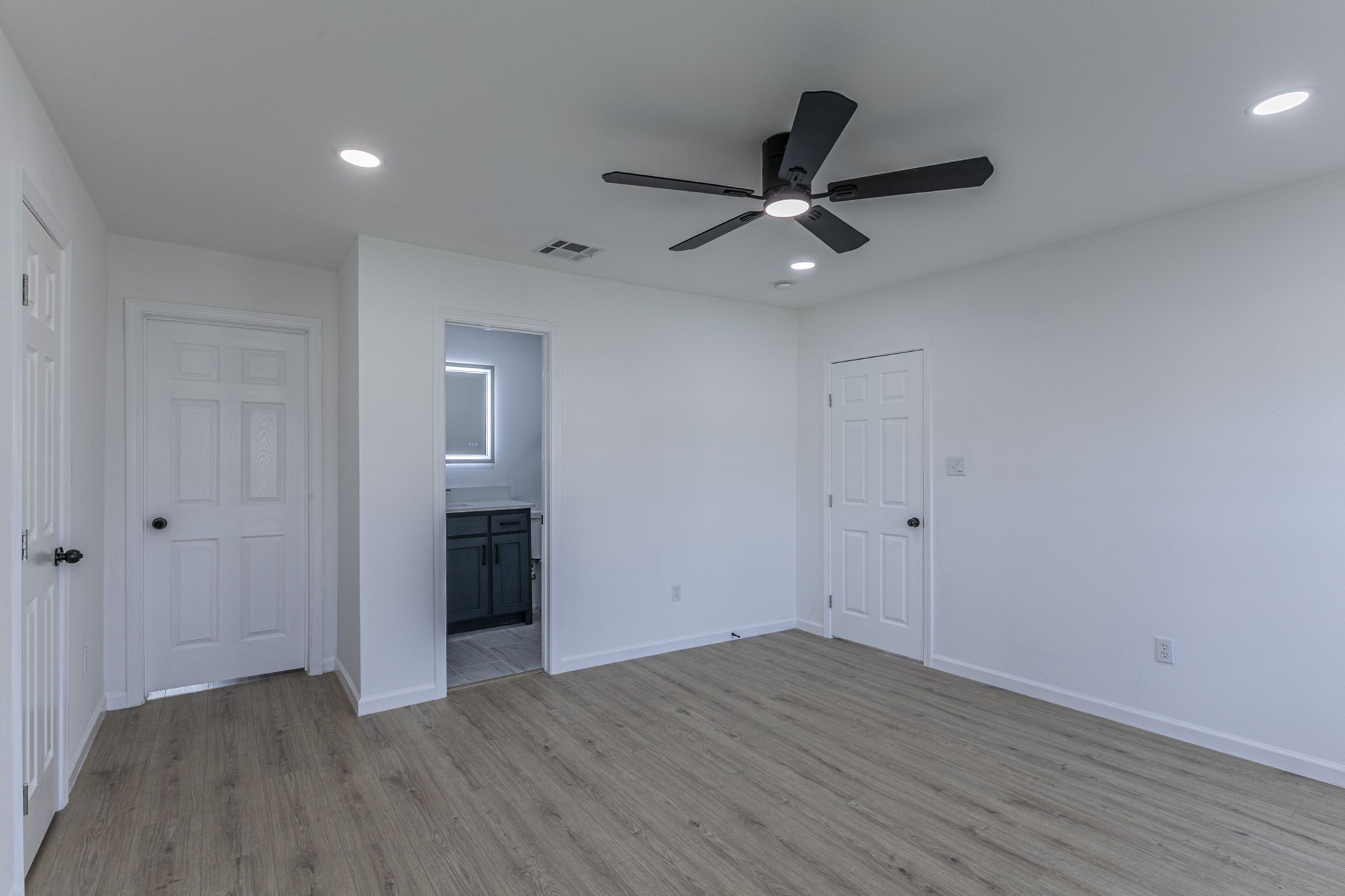 1026 La Clede Street Bellmead TX 76705