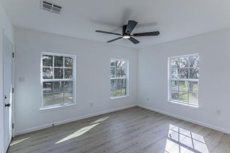 1026 La Clede Street Bellmead TX 76705