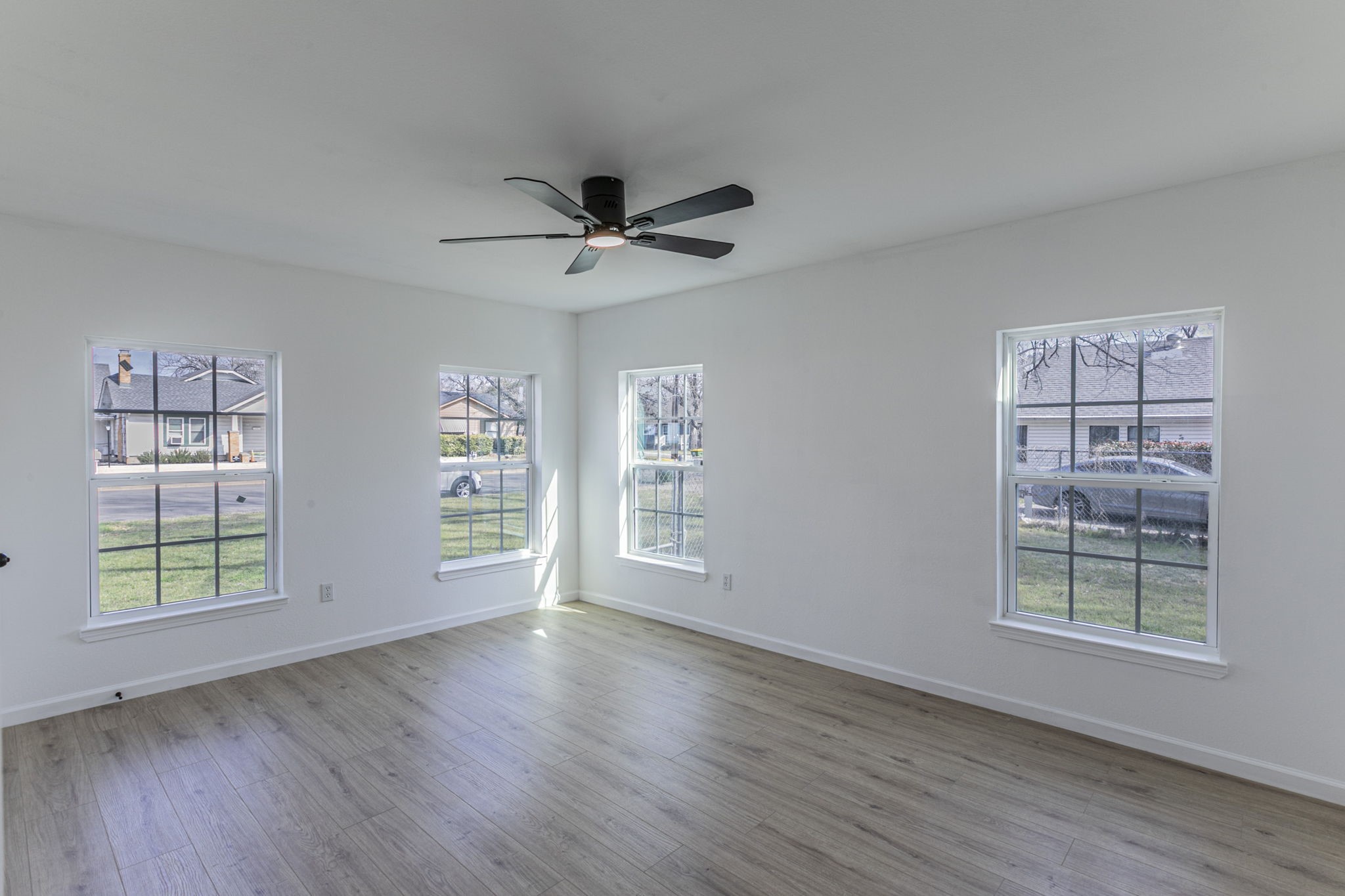 1026 La Clede Street Bellmead TX 76705
