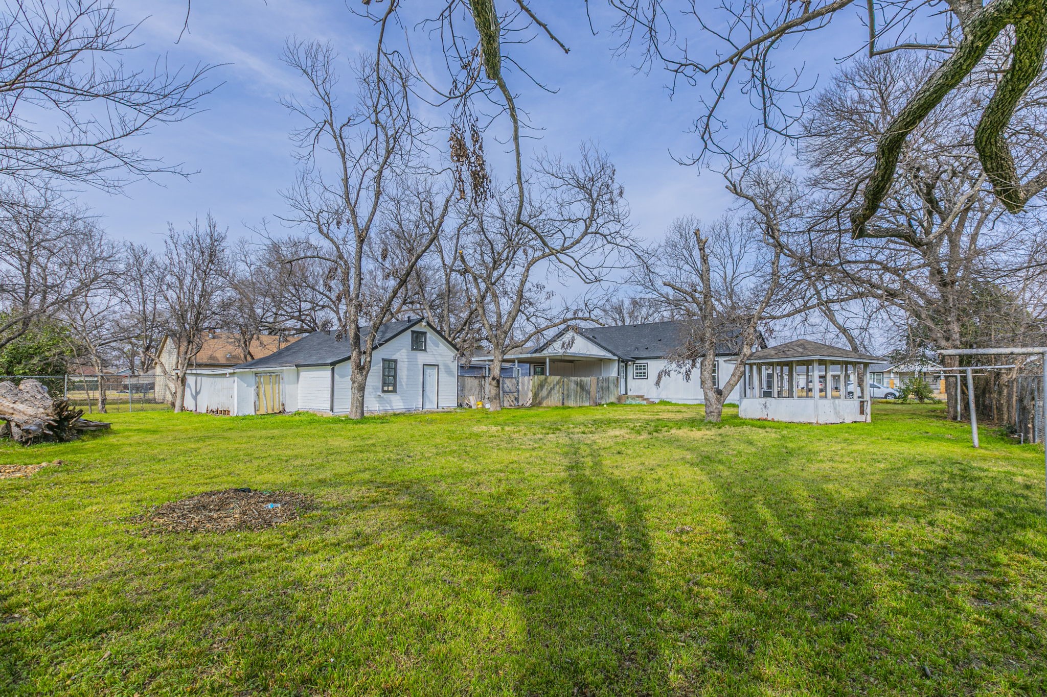 1026 La Clede Street Bellmead TX 76705