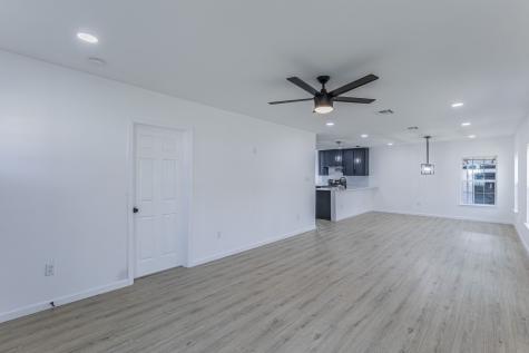 1026 La Clede Street Bellmead TX 76705