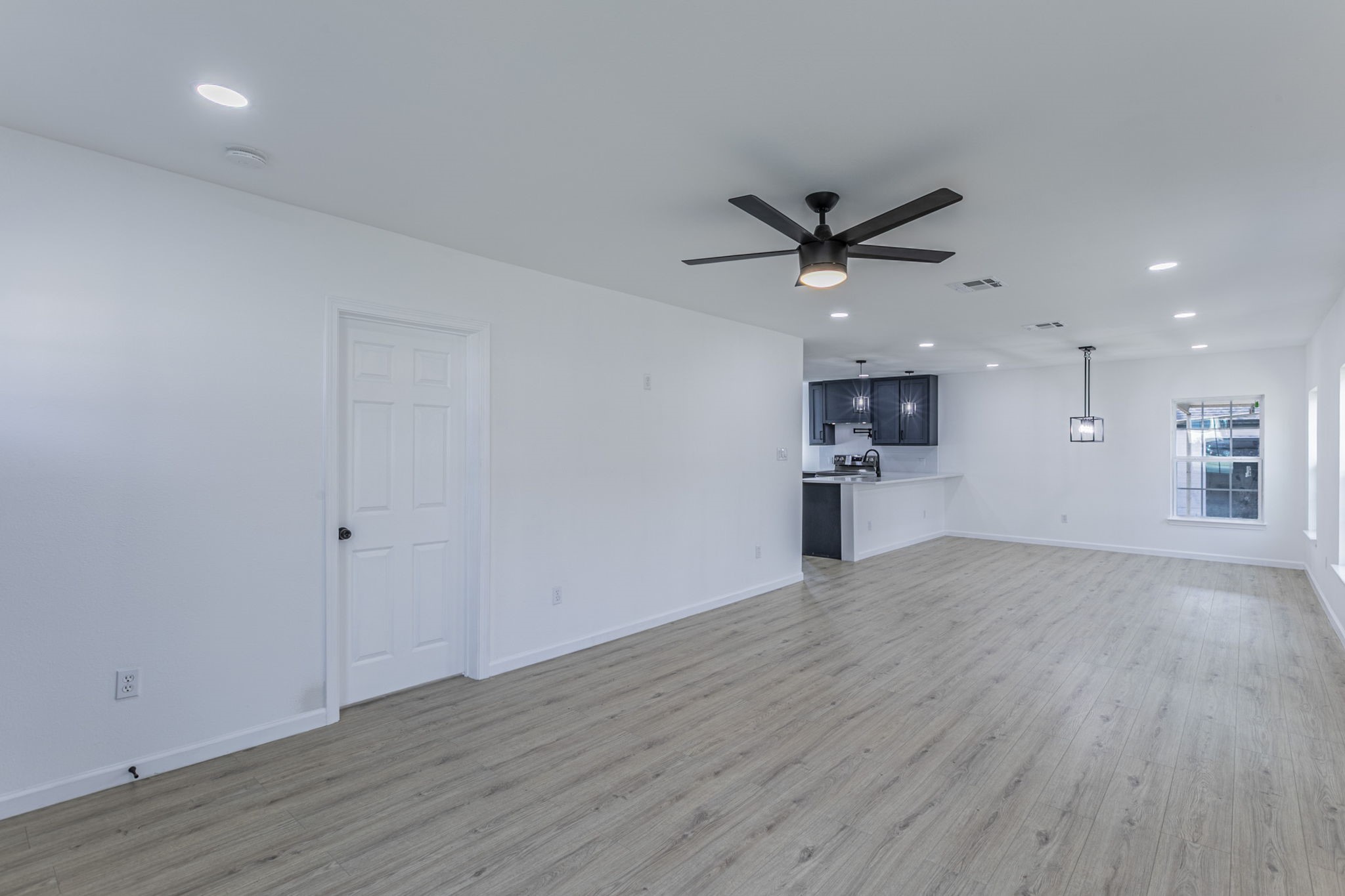 1026 La Clede Street Bellmead TX 76705