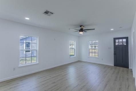 1026 La Clede Street Bellmead TX 76705
