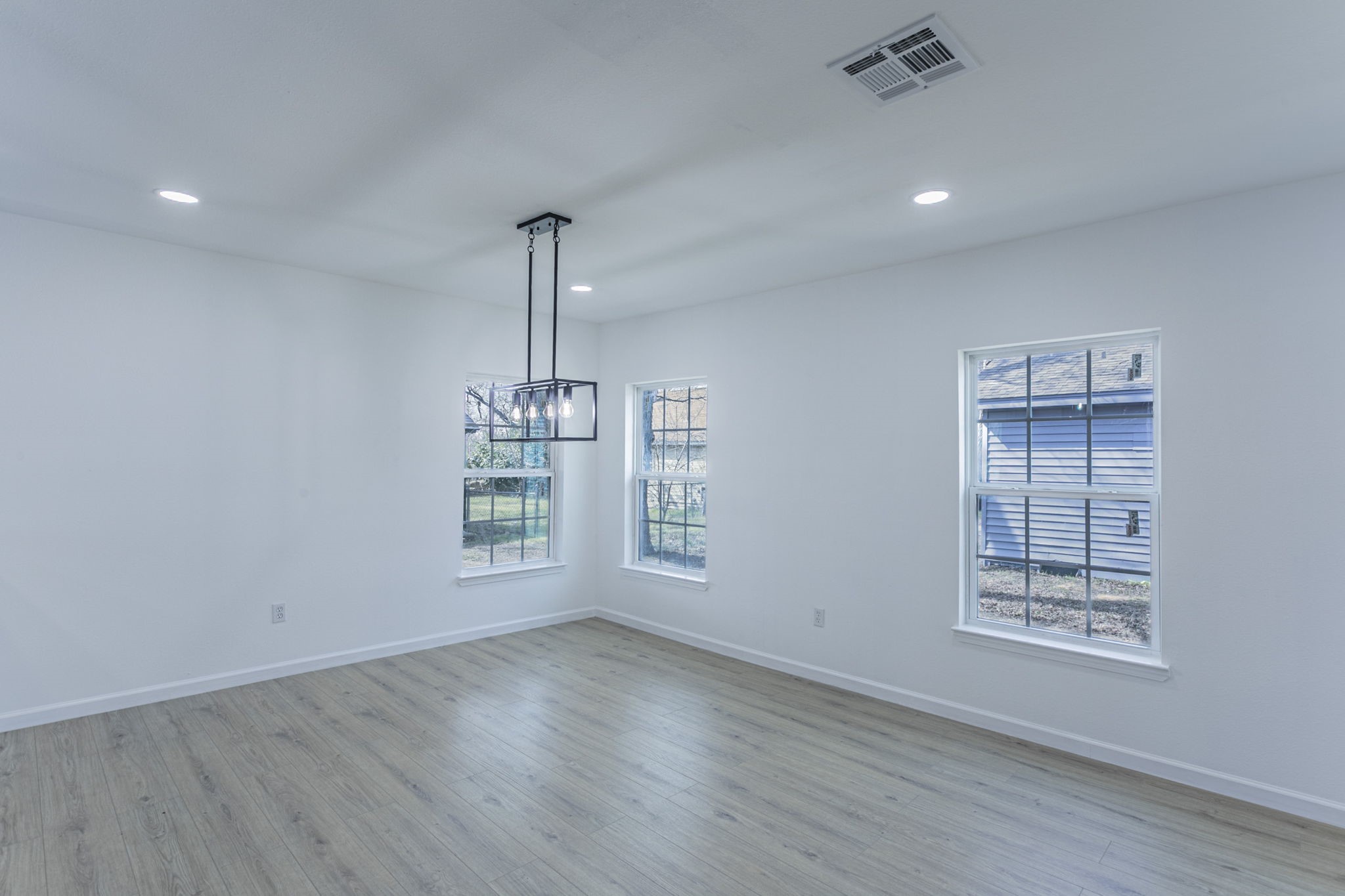 1026 La Clede Street Bellmead TX 76705