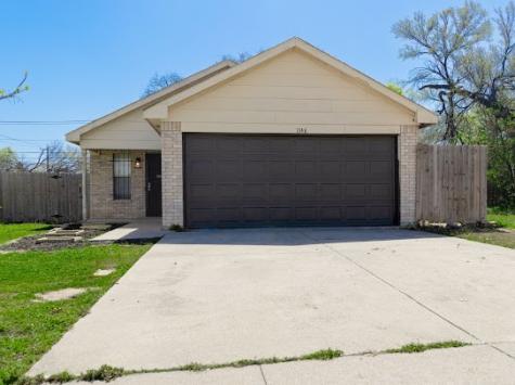 1348 E Maddox Fort Worth TX 76104