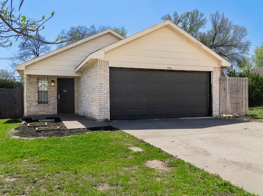1348 E Maddox Fort Worth TX 76104