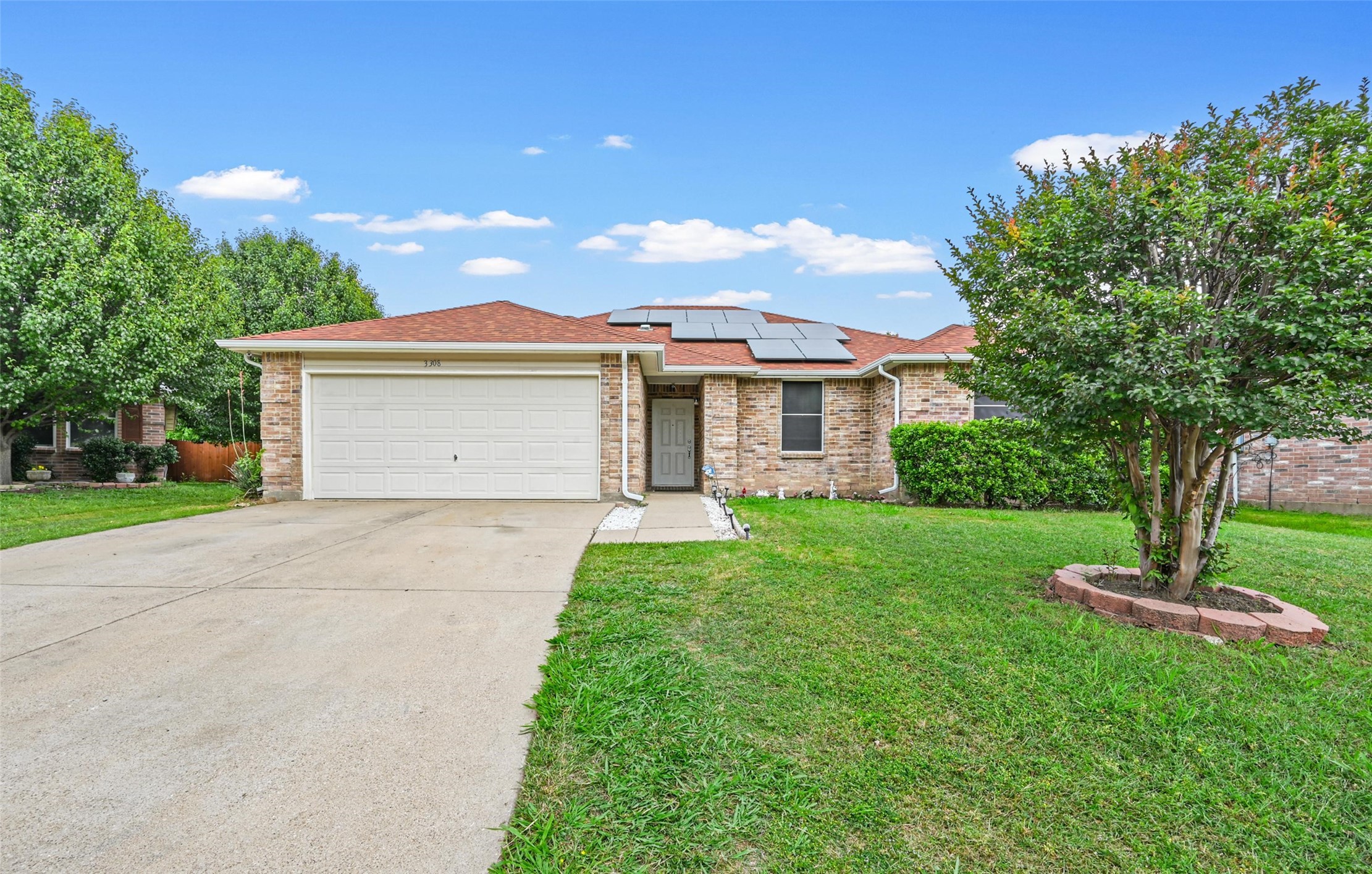 3308 Sweet Birch Grand Prairie TX 75052