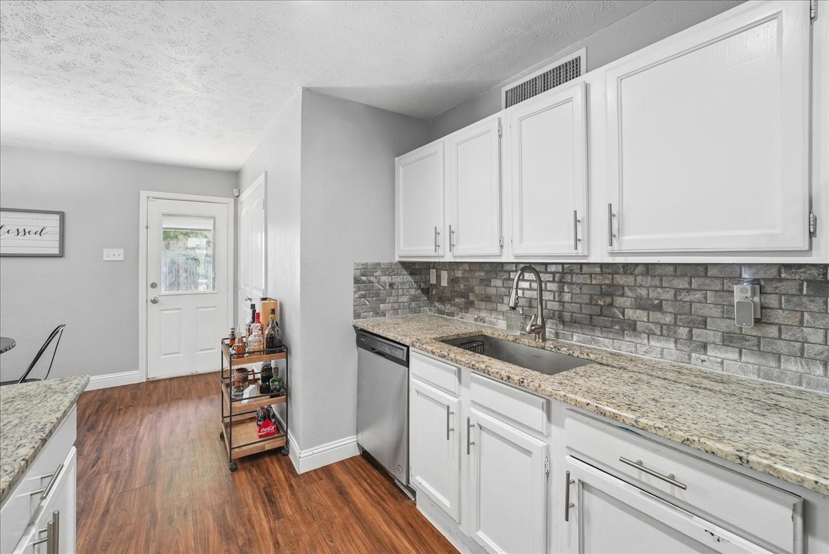 7313 Lee Drive Forest Hill TX 76140
