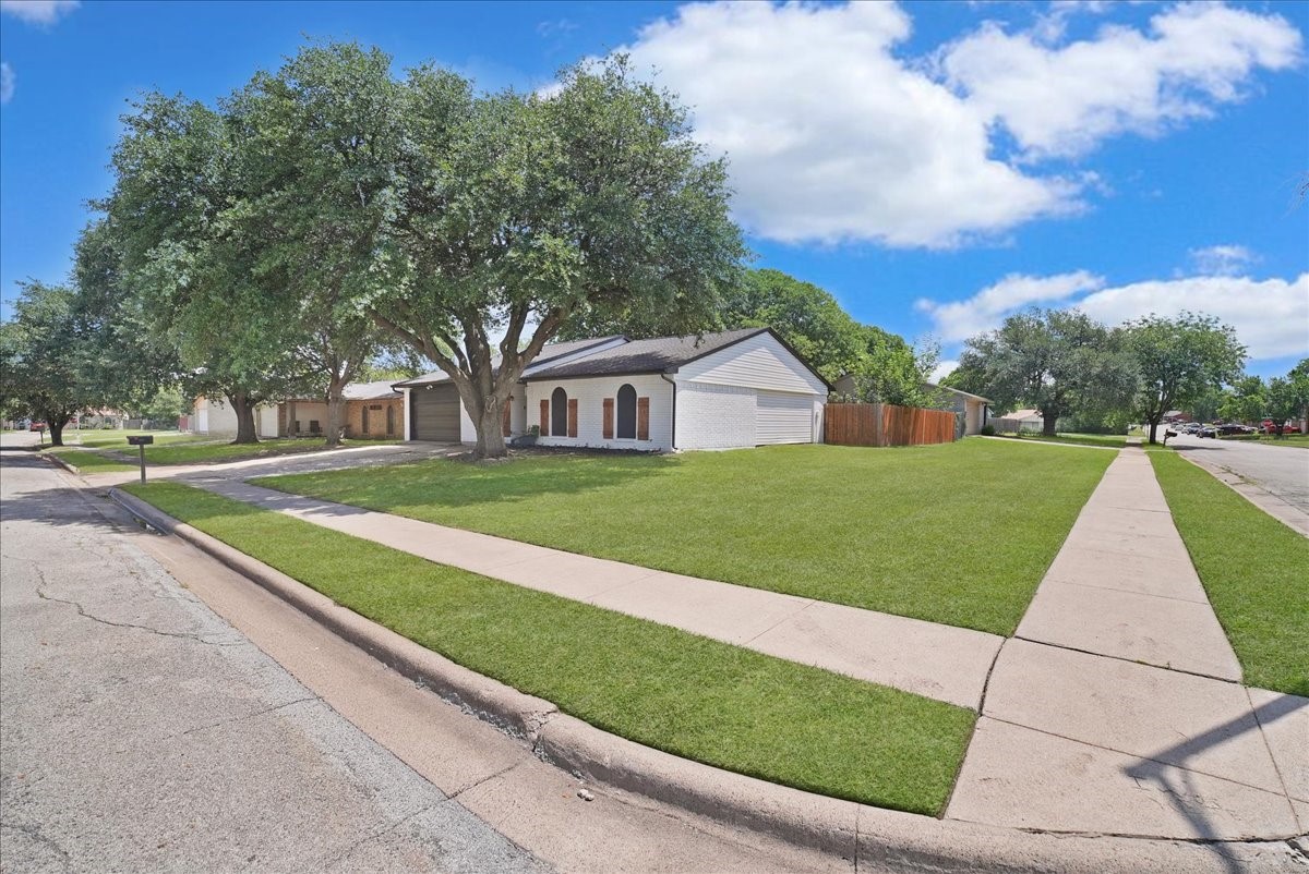 7313 Lee Drive Forest Hill TX 76140