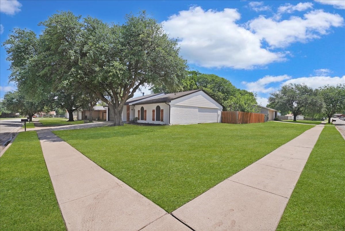 7313 Lee Drive Forest Hill TX 76140
