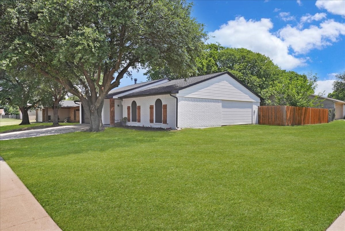7313 Lee Drive Forest Hill TX 76140