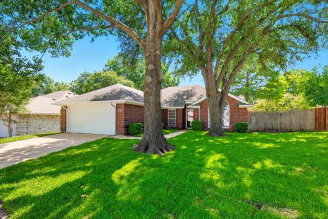 316 Lexington Lane Euless TX 76039