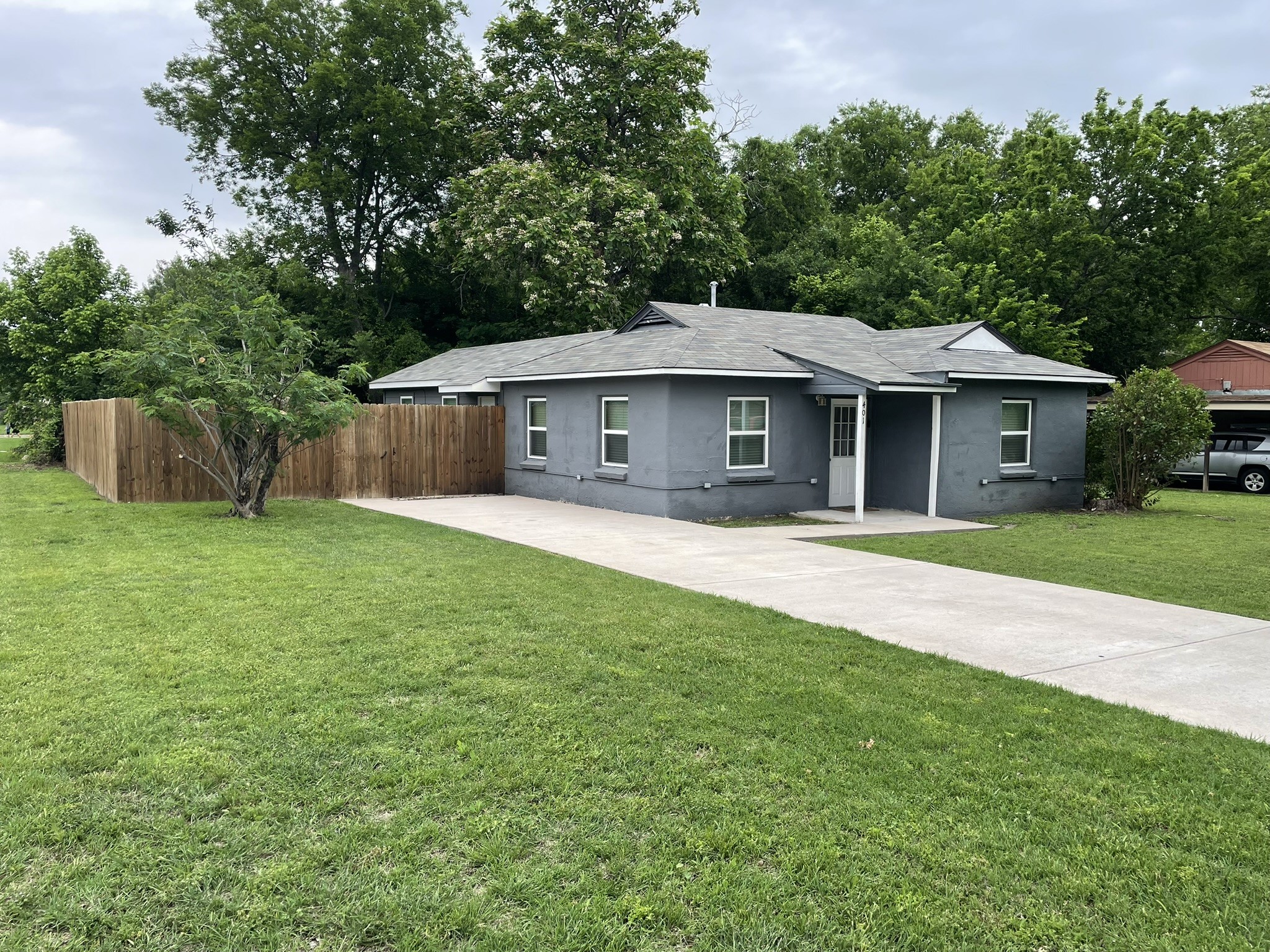 401 S Mcentire Court White Settlement TX 76108