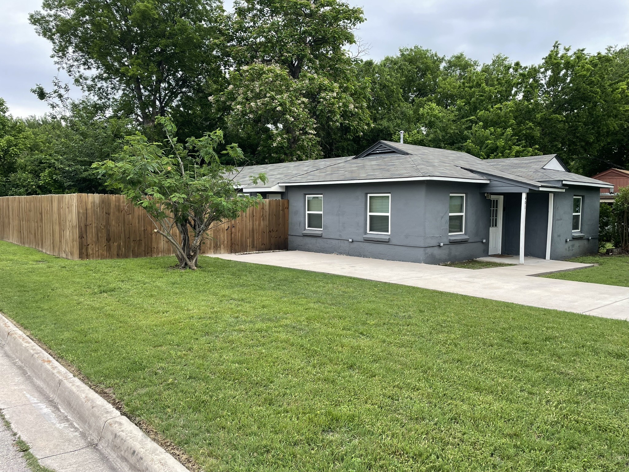 401 S Mcentire Court White Settlement TX 76108