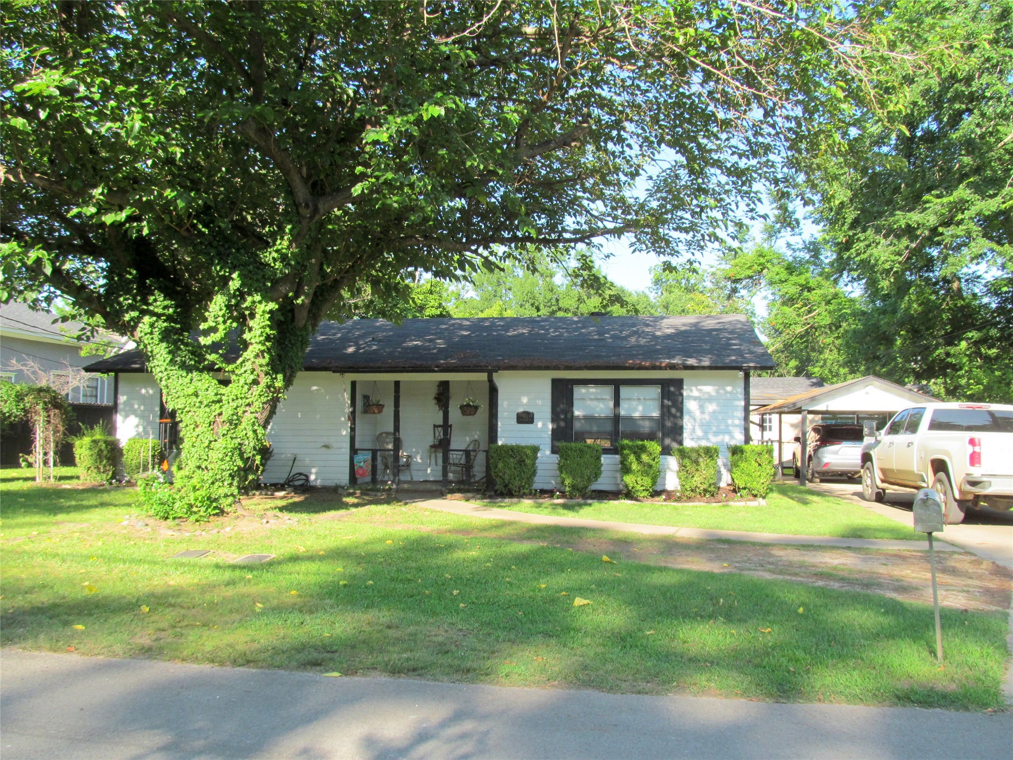 401 Wilkerson Street Winnsboro TX 75494