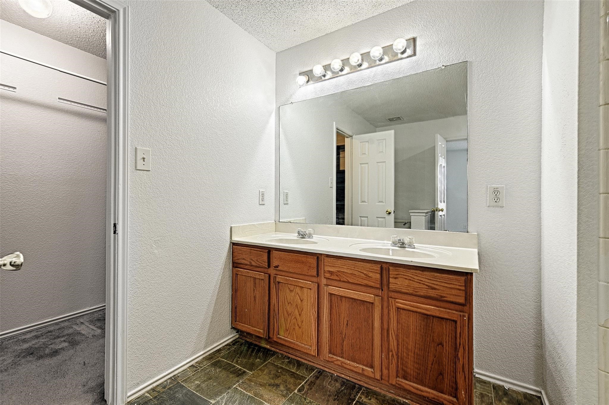 5348 Cameron Drive Grand Prairie TX 75052