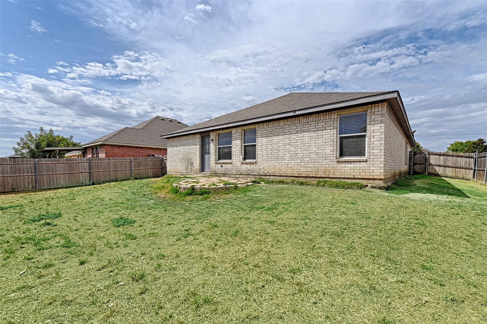 5348 Cameron Drive Grand Prairie TX 75052