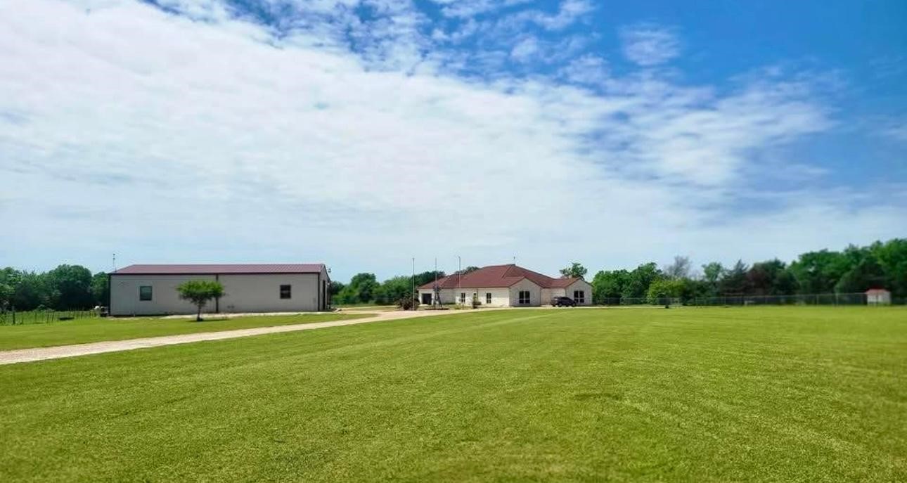 1220 Hinchliffe Mexia TX 76667