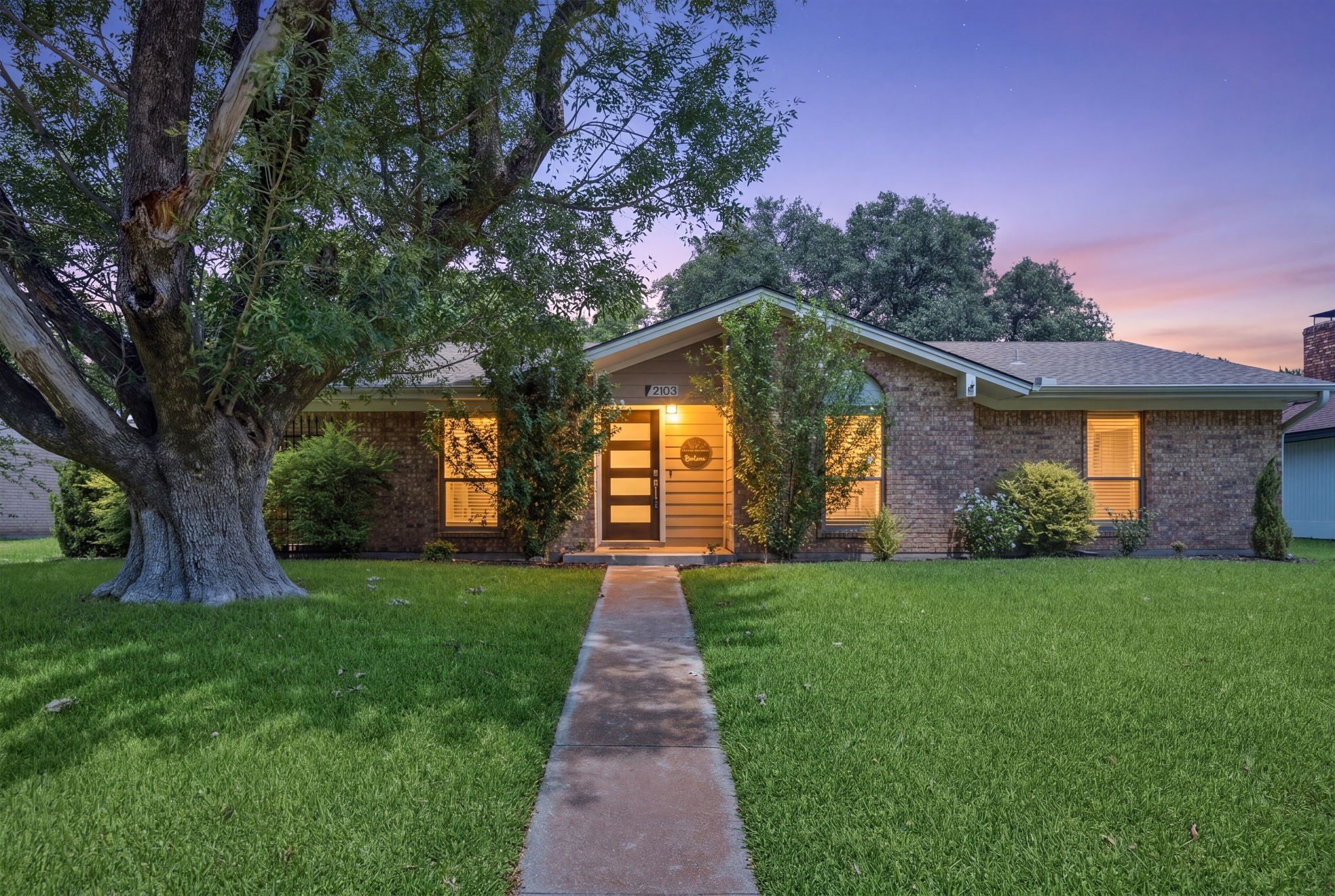 2103 Drake Drive Richardson TX 75081
