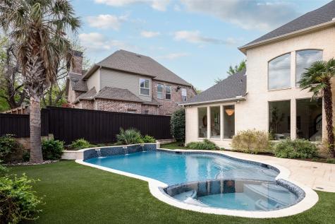 11040 Tibbs Street Dallas TX 75230