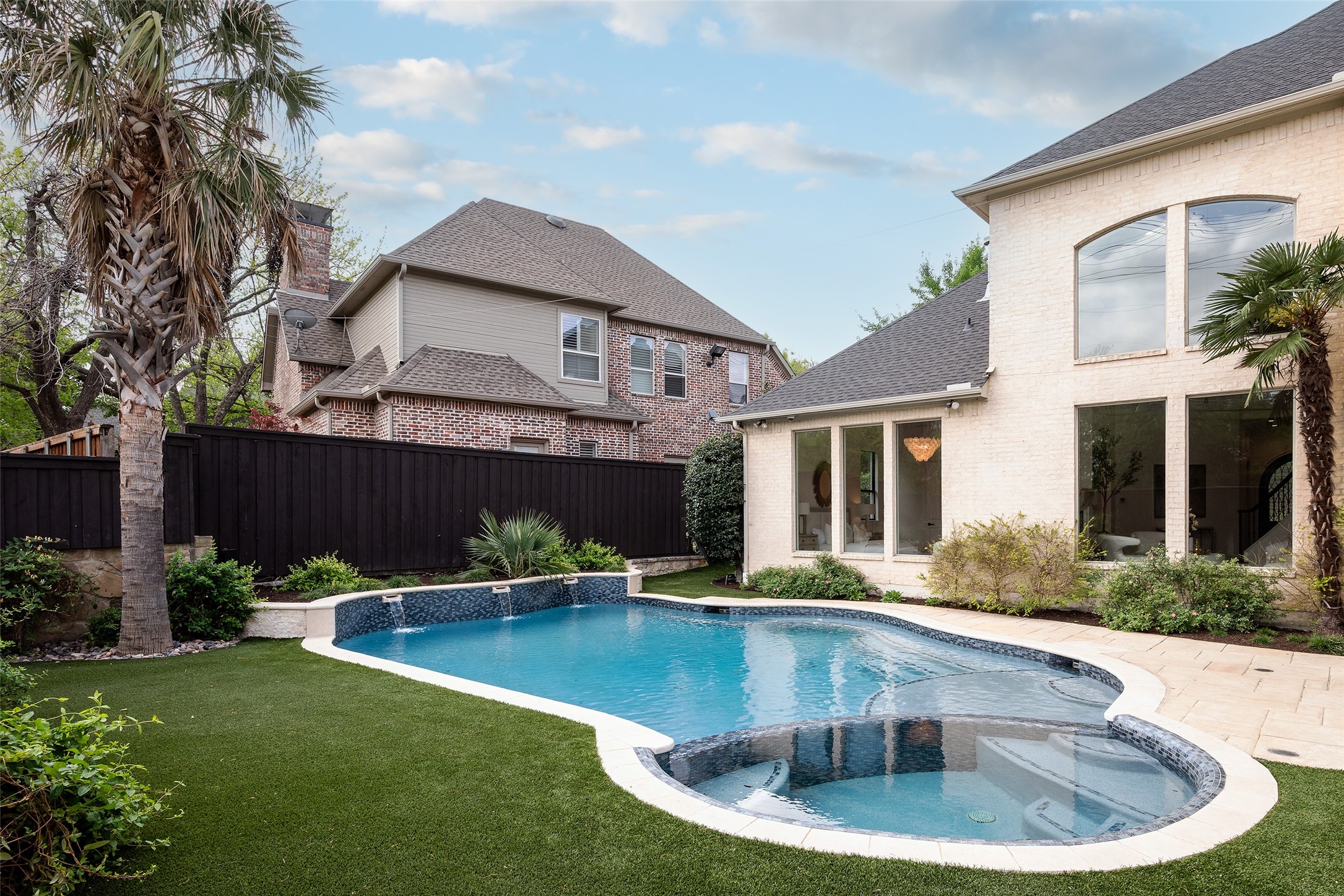 11040 Tibbs Street Dallas TX 75230