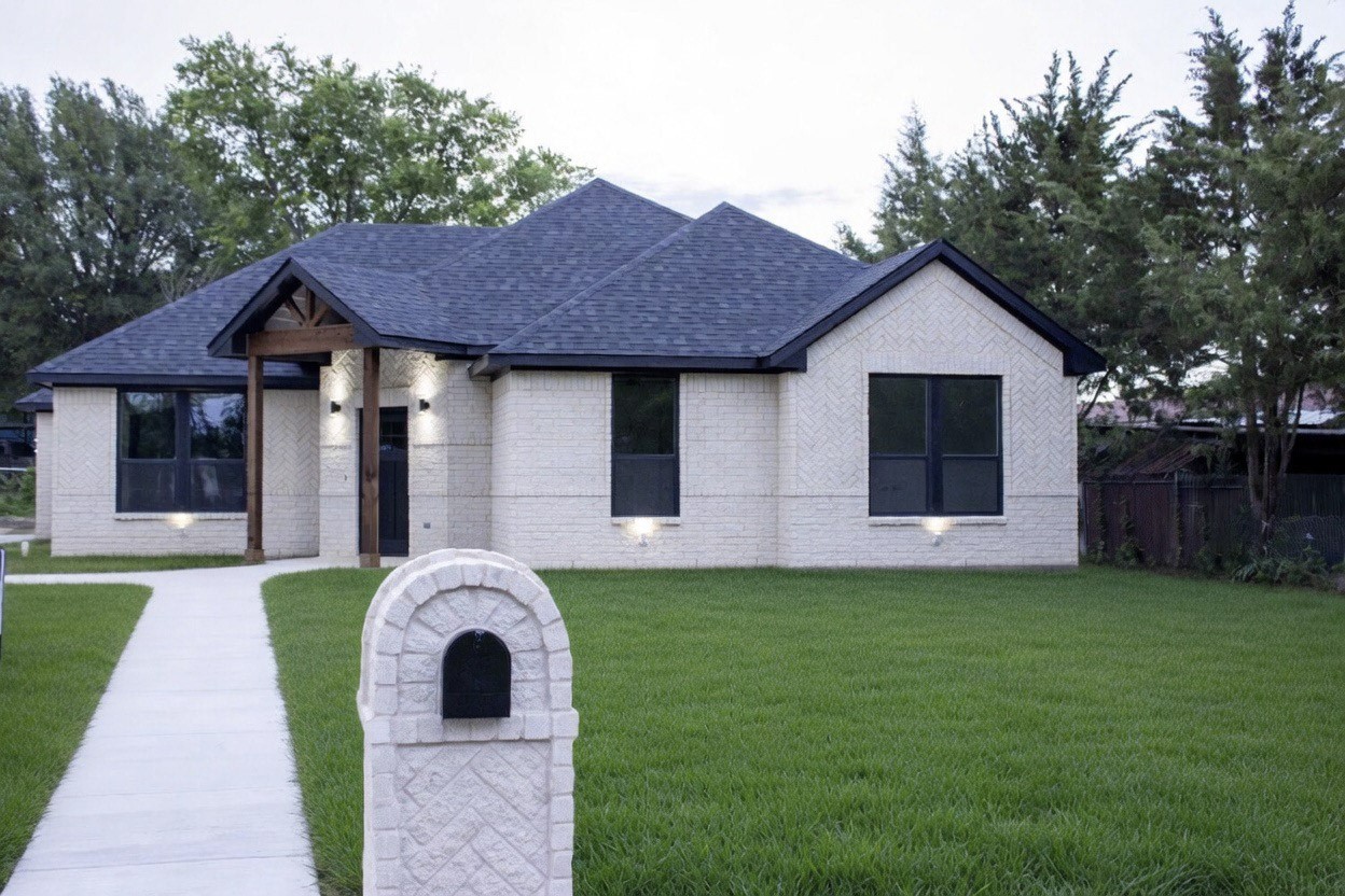 2212 Lakeshore Lane Glenn Heights TX 75154