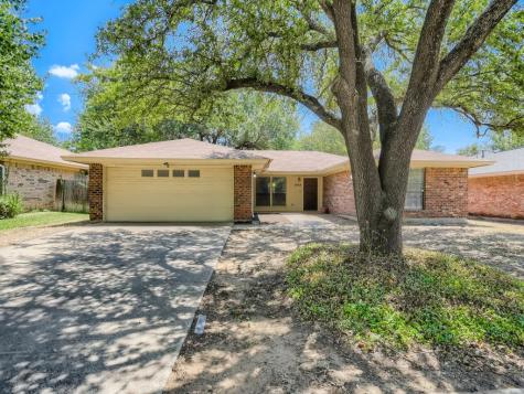 1924 Covey Court Irving TX 75060