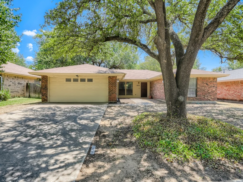 1924 Covey Court Irving TX 75060