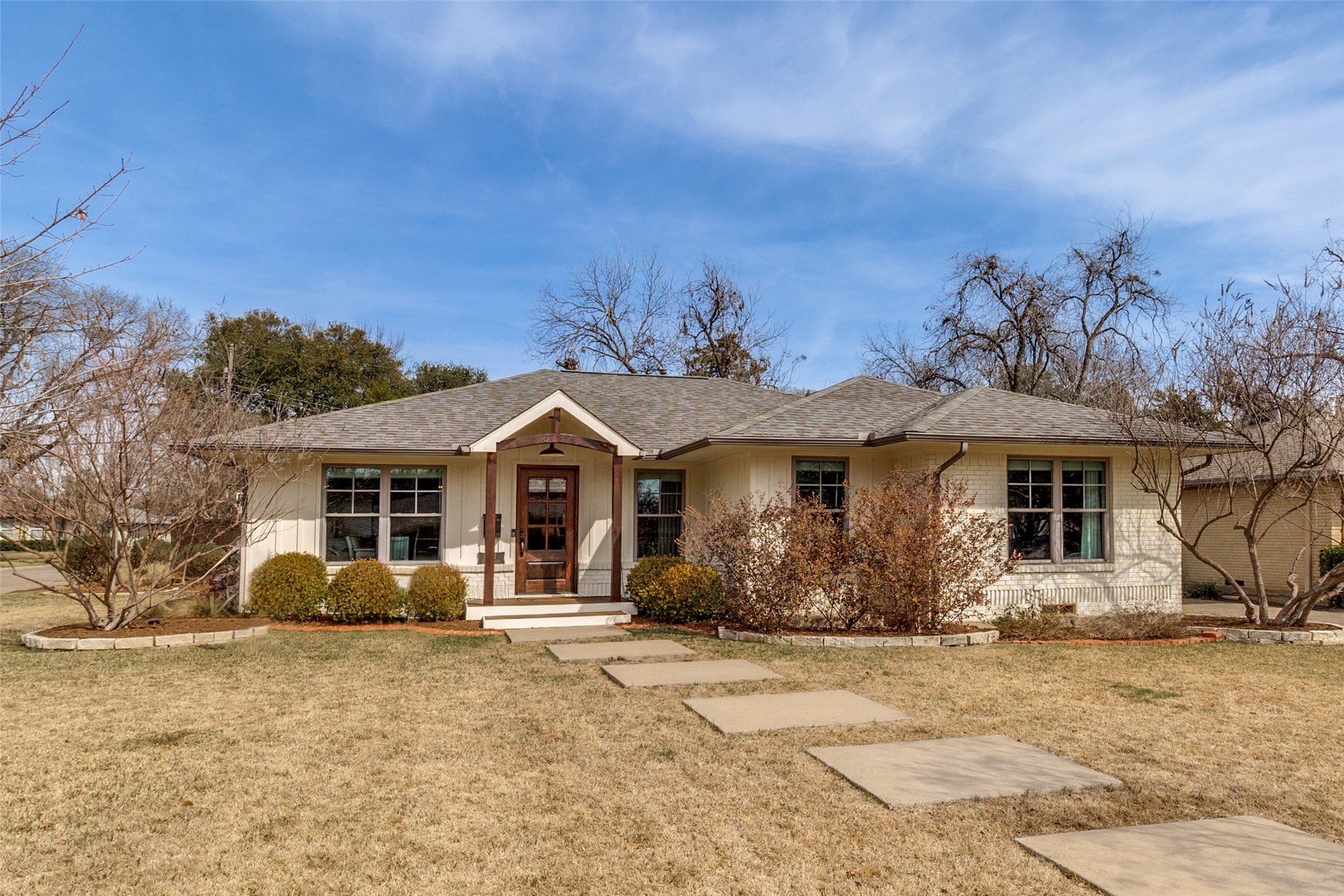 6737 Ravendale Lane Dallas TX 75214