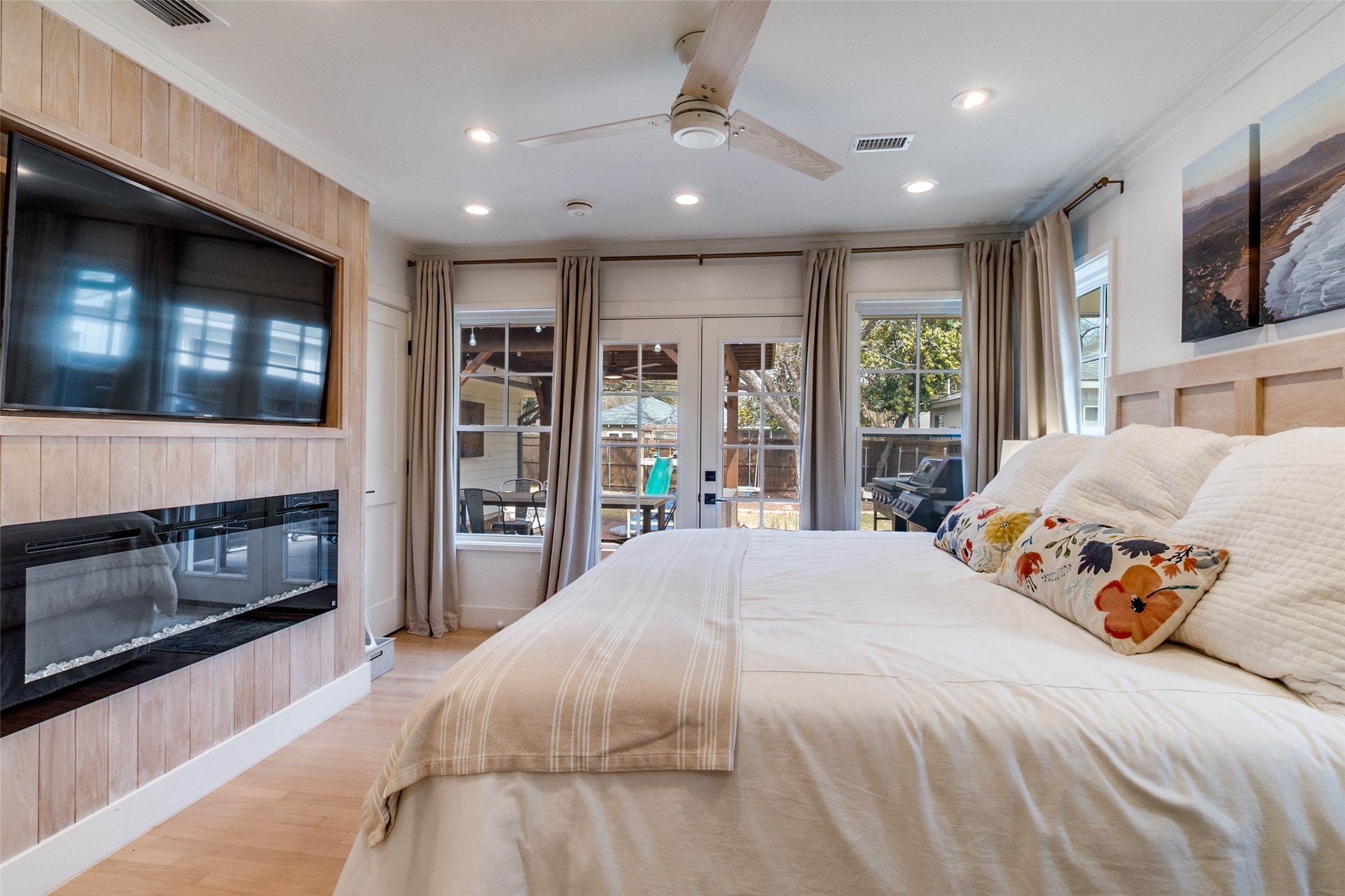 6737 Ravendale Lane Dallas TX 75214