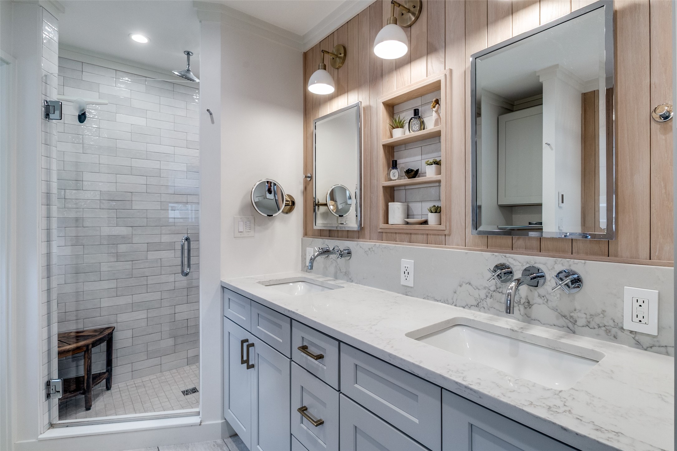 6737 Ravendale Lane Dallas TX 75214