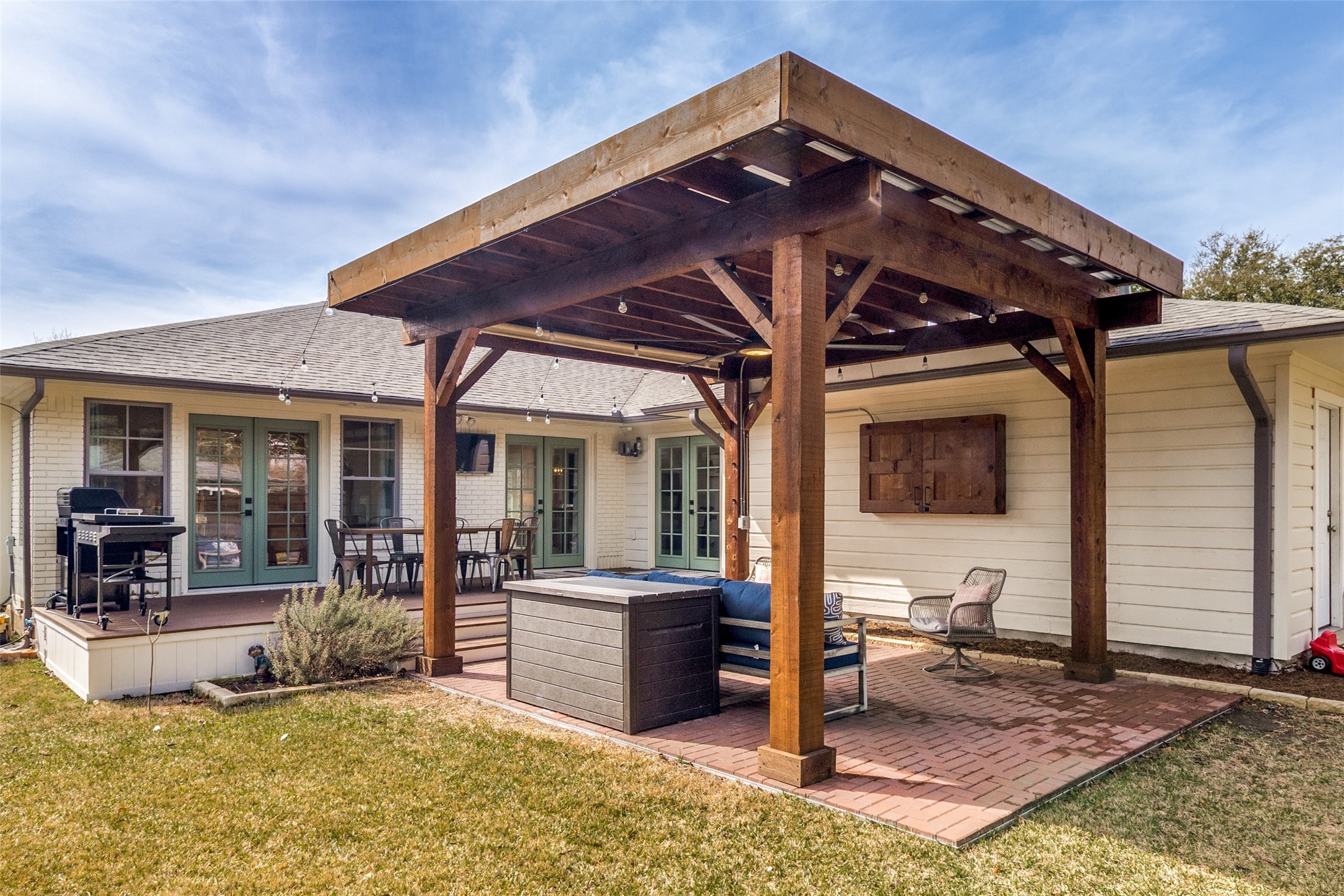 6737 Ravendale Lane Dallas TX 75214