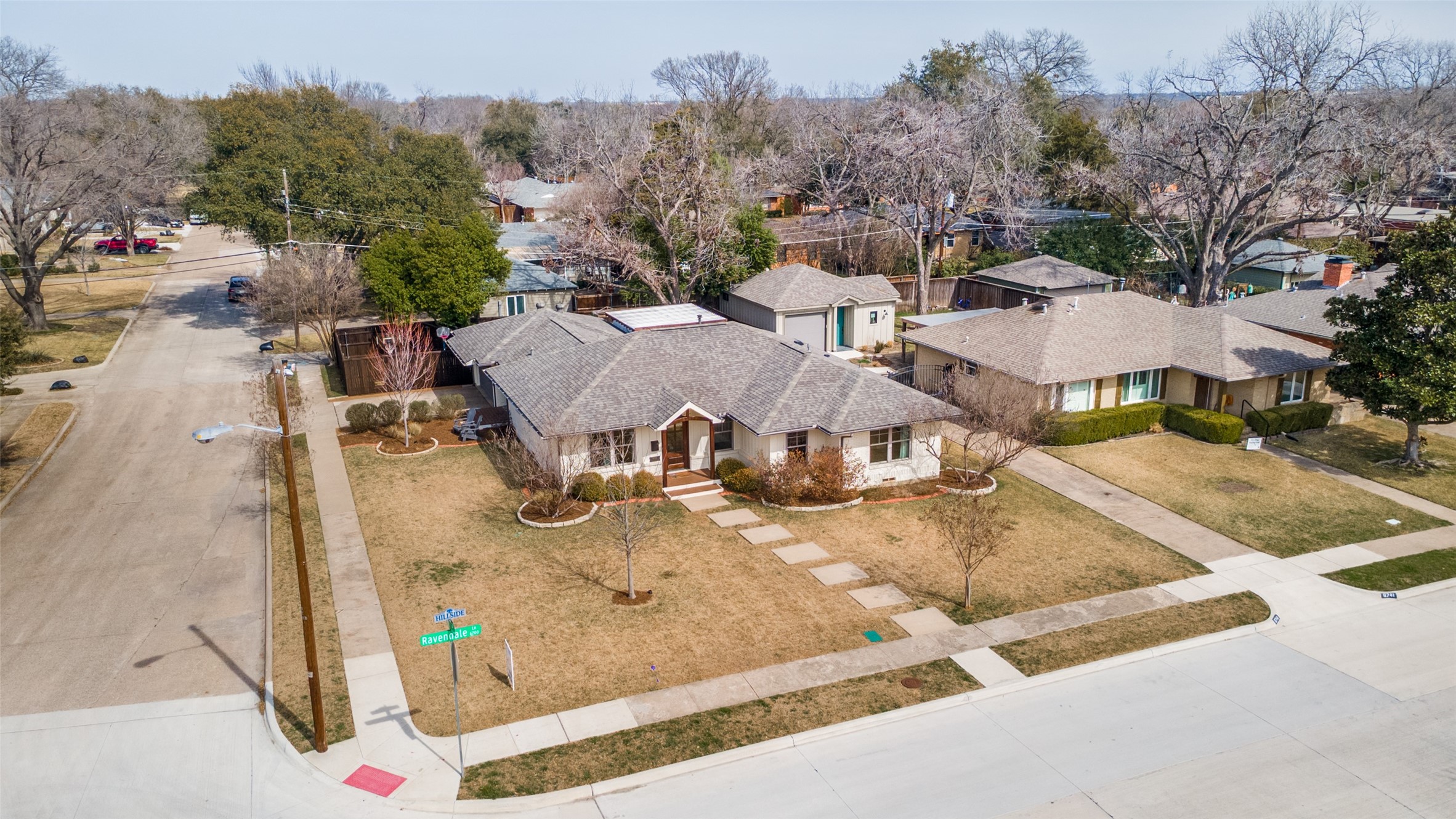 6737 Ravendale Lane Dallas TX 75214