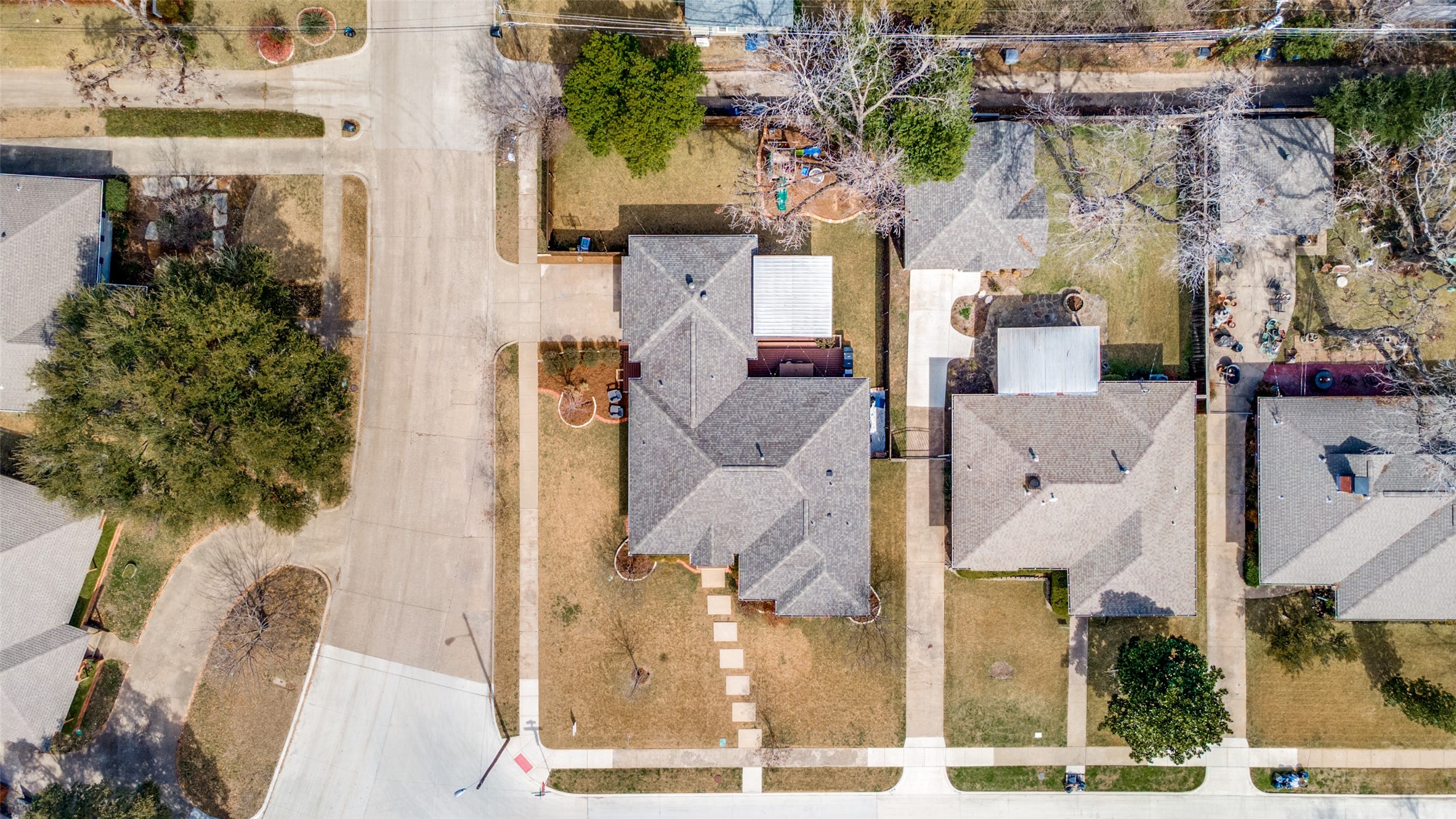 6737 Ravendale Lane Dallas TX 75214