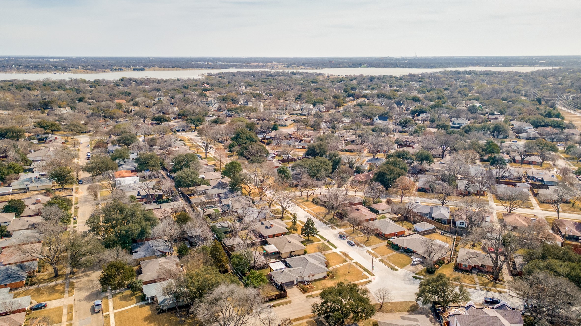 6737 Ravendale Lane Dallas TX 75214