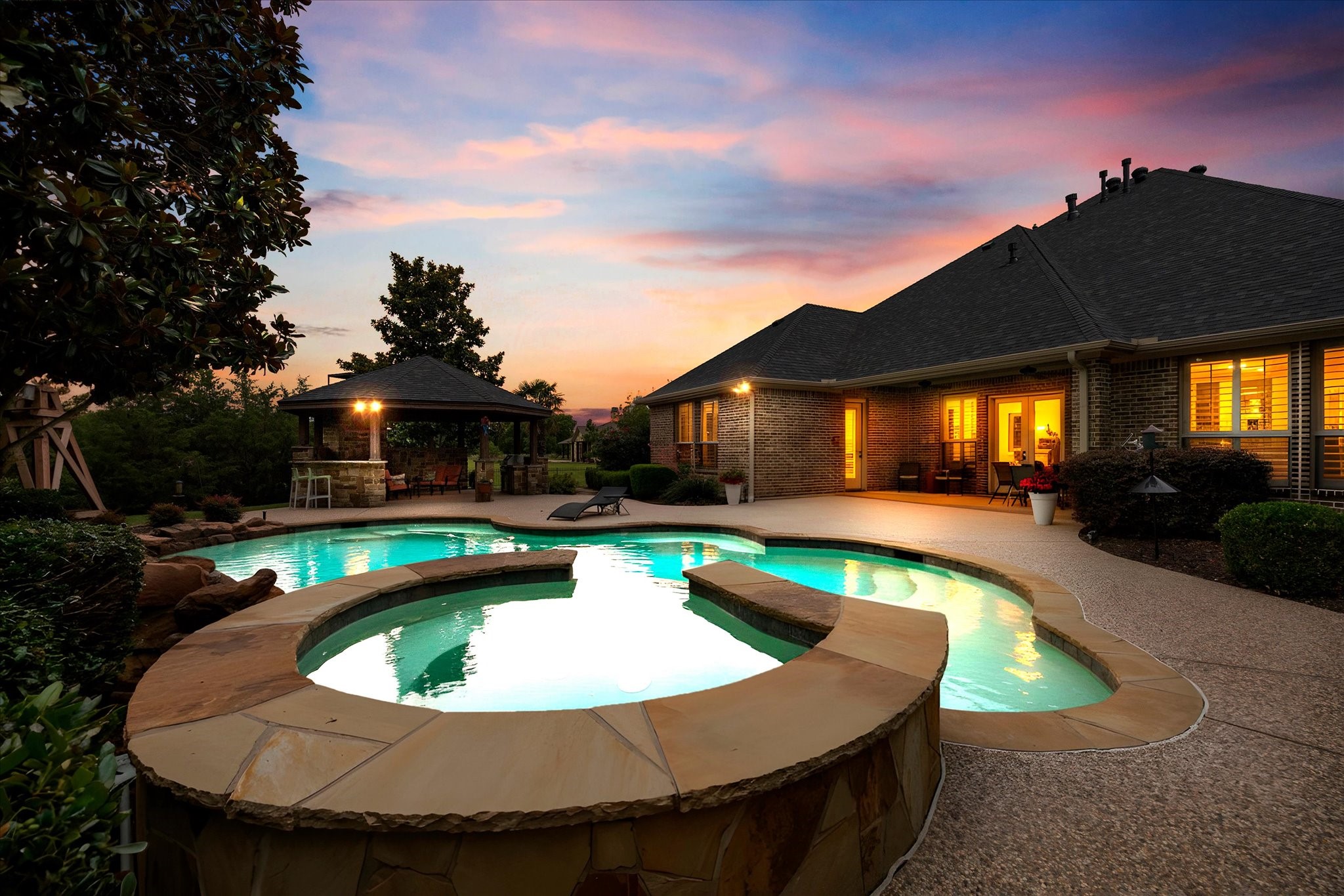 18 Kendal Court Heath TX 75032
