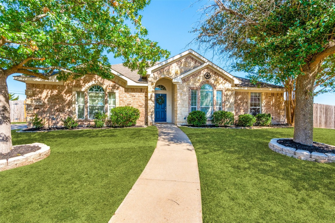 1129 Kardinal Court Midlothian TX 76065