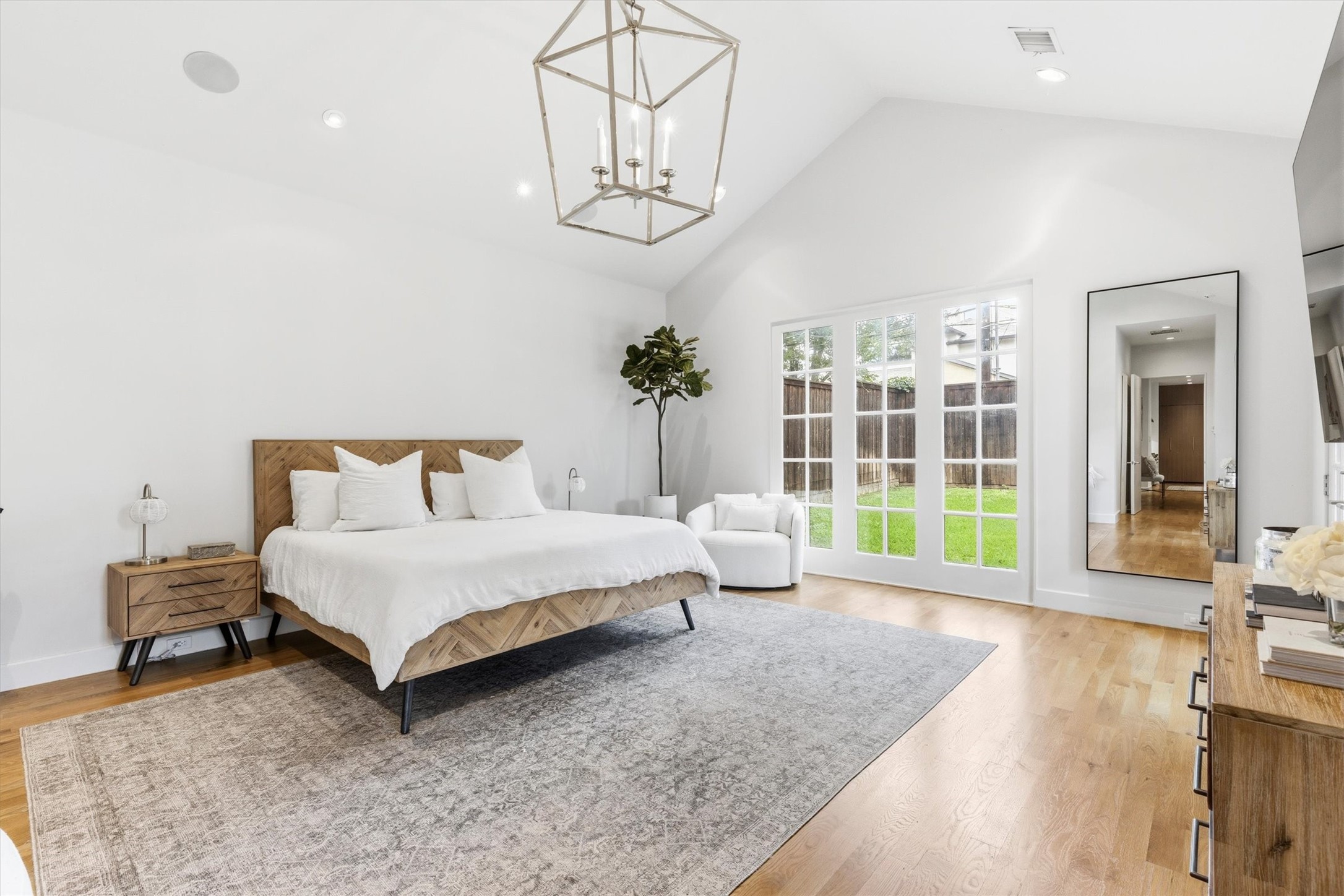 3867 Van Ness Lane Dallas TX 75220