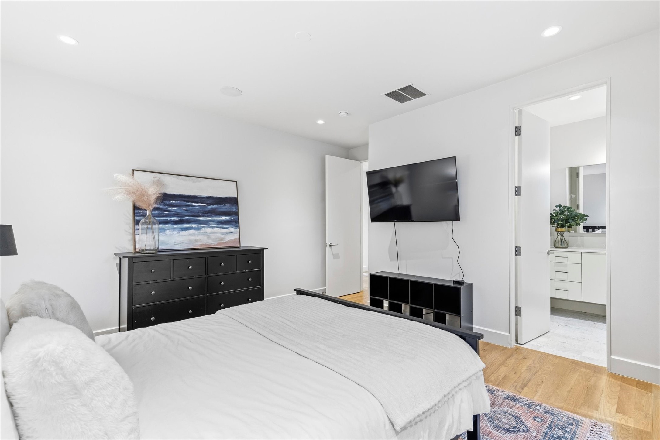 3867 Van Ness Lane Dallas TX 75220