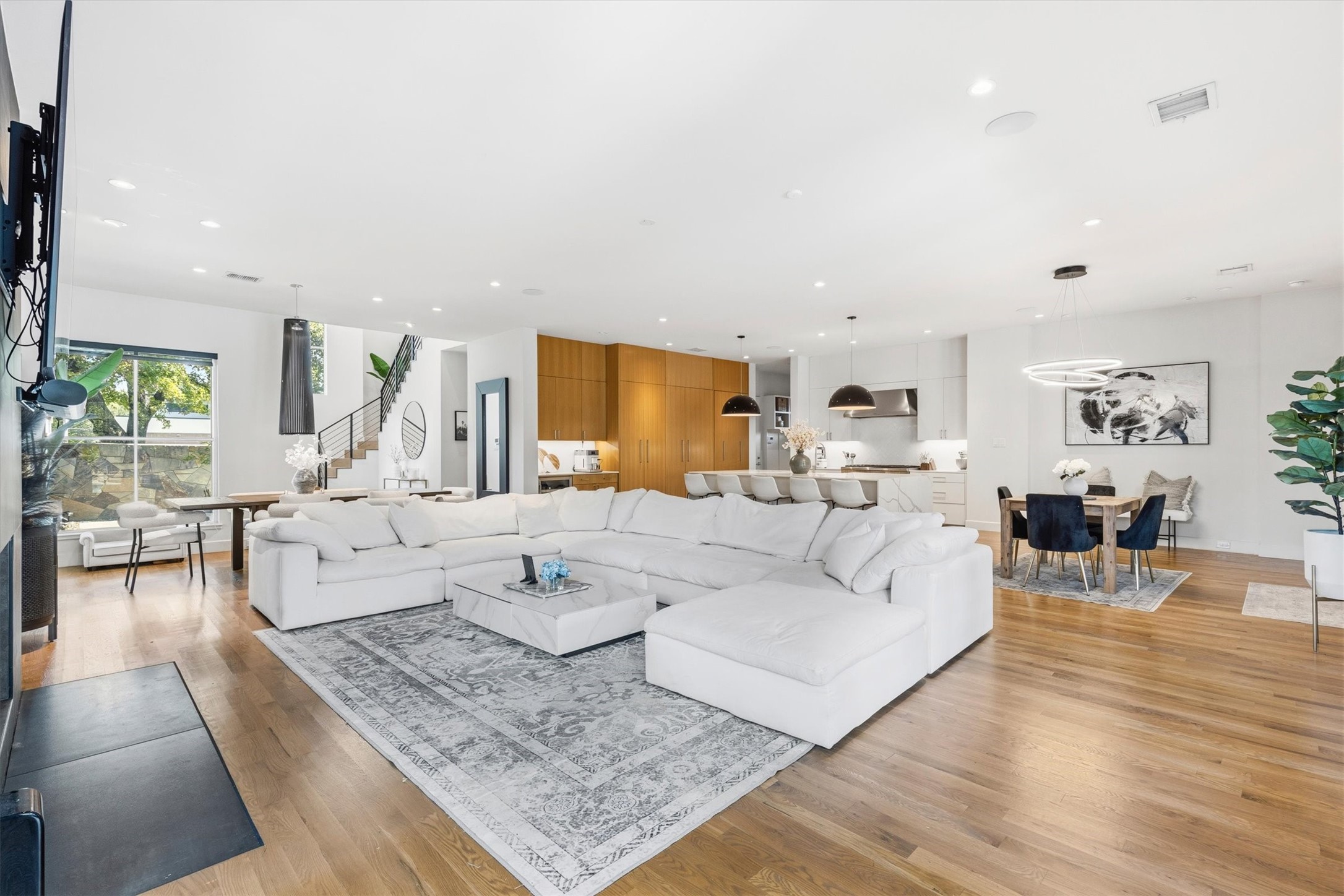 3867 Van Ness Lane Dallas TX 75220