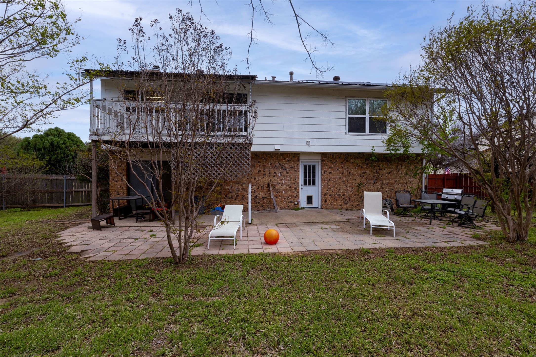 522 Royal Valley Road Grand Prairie TX 75052